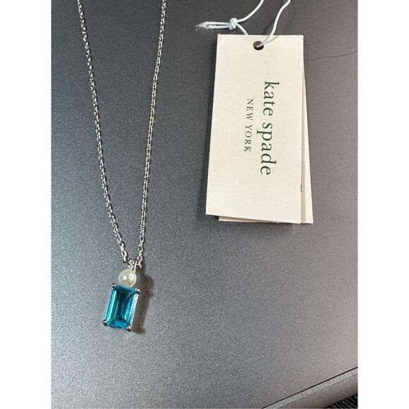 Kate Spade NWT BOUQUET TOSS BLUE CUBIC ZIRCONIA PEARL PENDANT NECKLACE - Picture 3 of 7